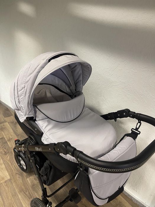 Коляска 2в1 нова