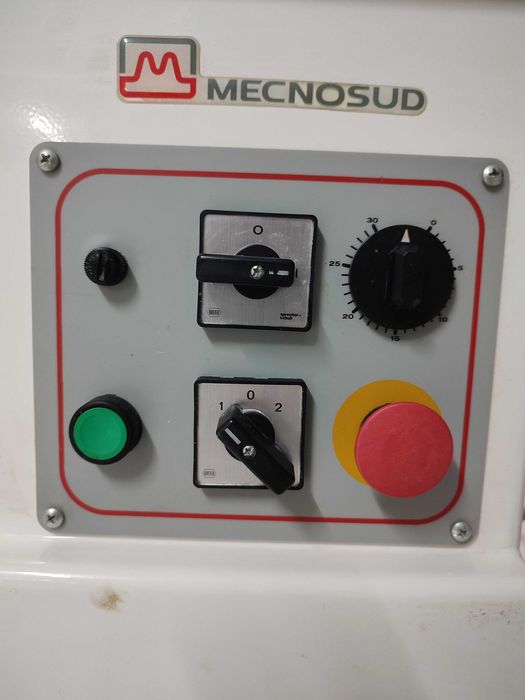 Amassadeira profissional Mecnosud (Itália), 18kg, como nova