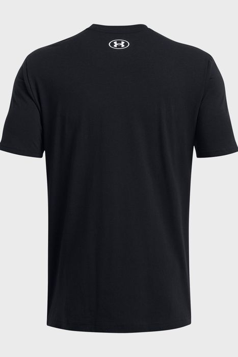 Чоловіча спортивна футболка від бренду Under armour.