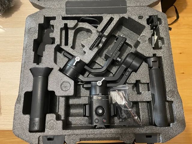 KIt para vídeo - Gimbal, microfones, ecrã. luz