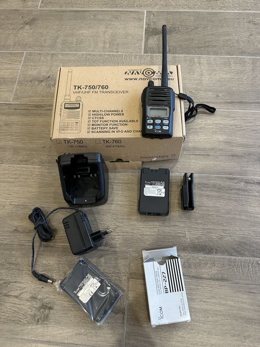iCOM IC-M87. Mam 2 sztuki do sprawdzenia.