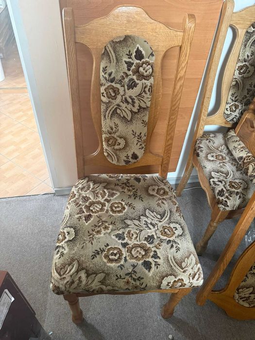 Stół dębowy z 8 krzesłami. Lite drewno