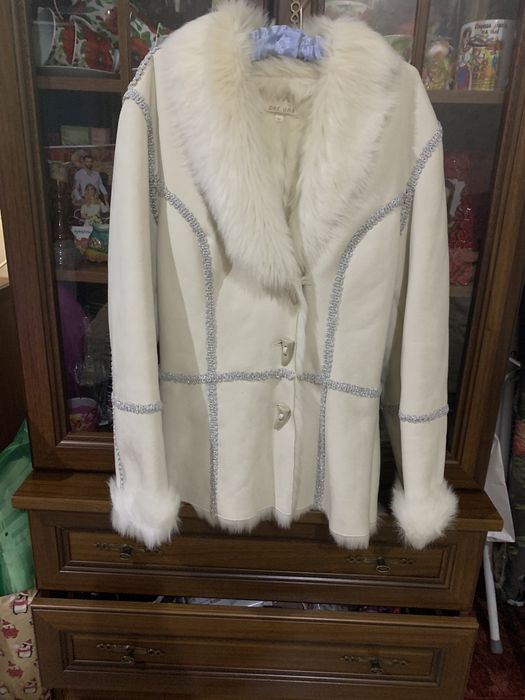 Дубленка куртка белая