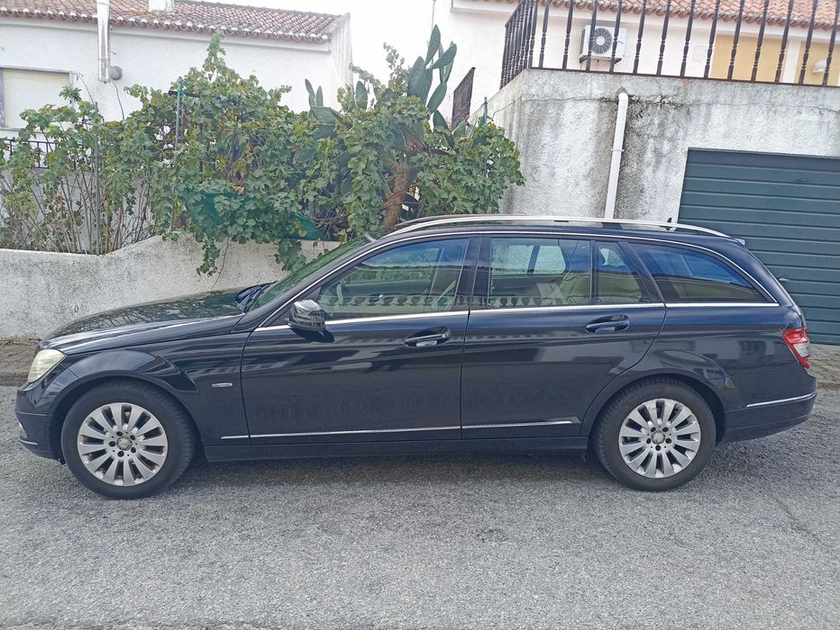 Mercedes C200, diesel, 190cv, preta, 2010