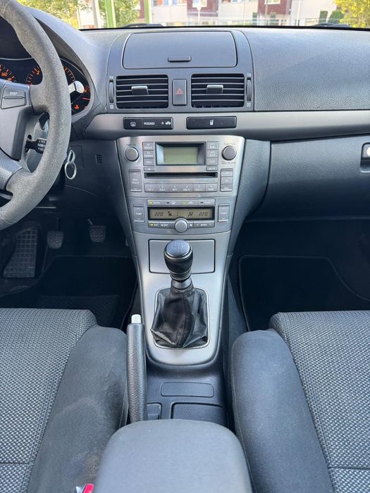 Toyota Avensis Sw 2.0 D-4D Nac