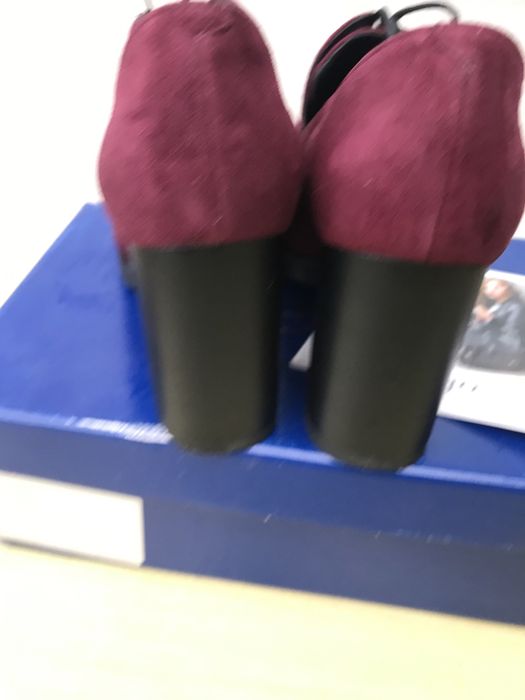 Продаю ботинки ,ботильоны,туфли замшевые.р.38