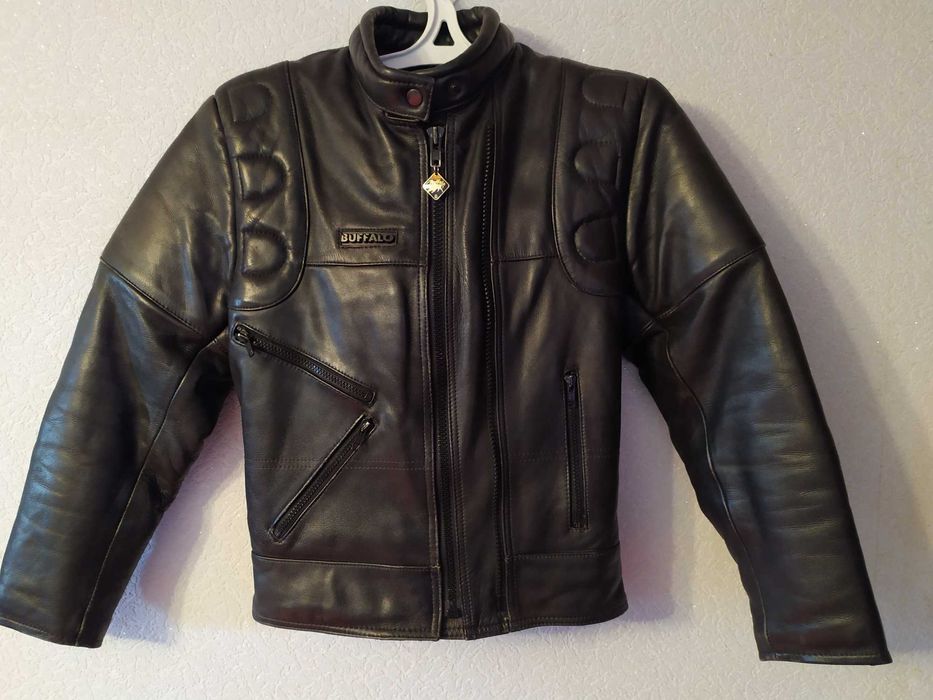 Продам мотокуртку BUFFALO, кожаная, мужская, размер М