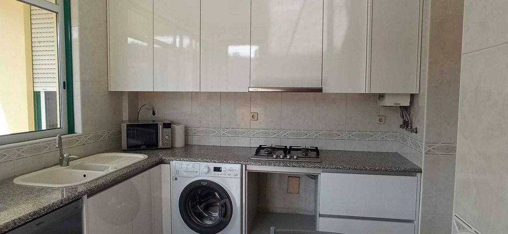 Arrendamento de apartamento T2 na Rua Rodrigo da Fontinha, 7 lote - Viana do Castelo