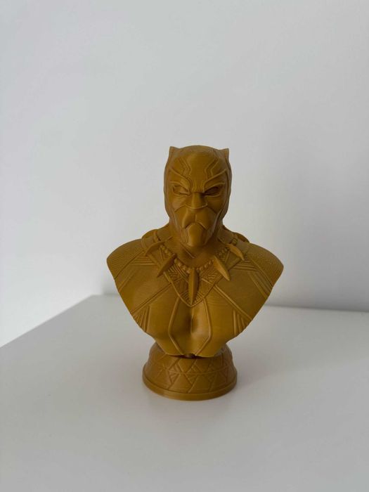 personagem black panther impressora 3d