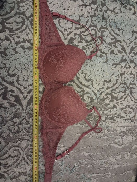 Biustonosz Reserved 75c
