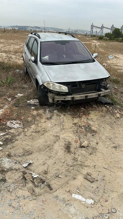 Renault  Megane  acidentado