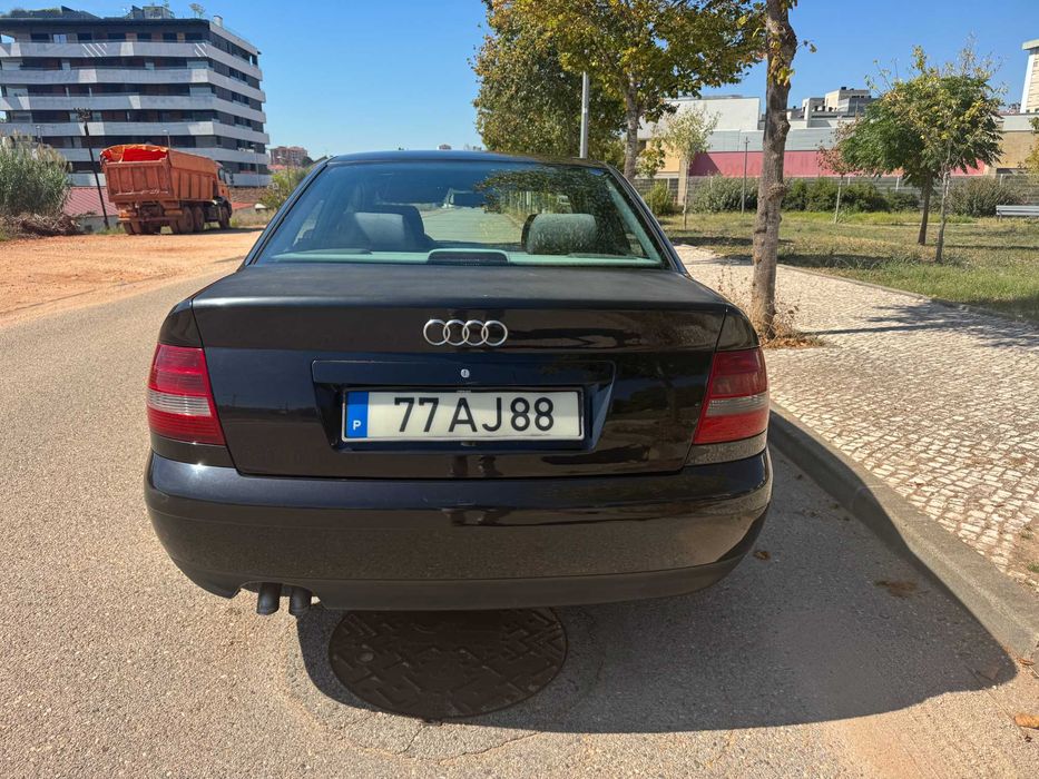 Audi A4 1.9 TDI 115cv (2000)
