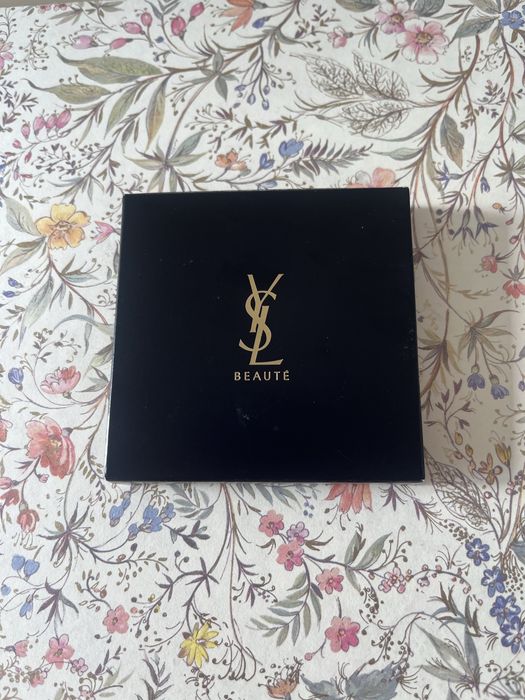 Lusterko Yves Saint Laurent