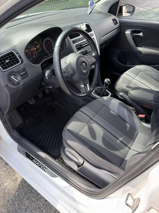 sprzedam vw polo MATCH 1,2. 2013r