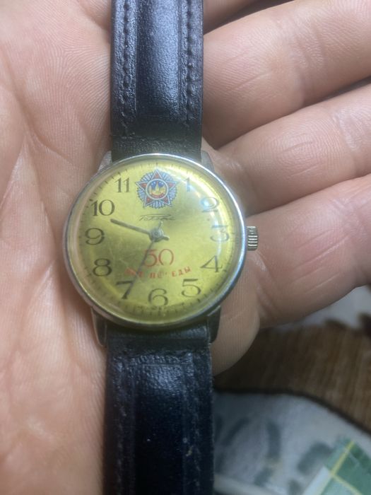 Продам часы ракета б/у
