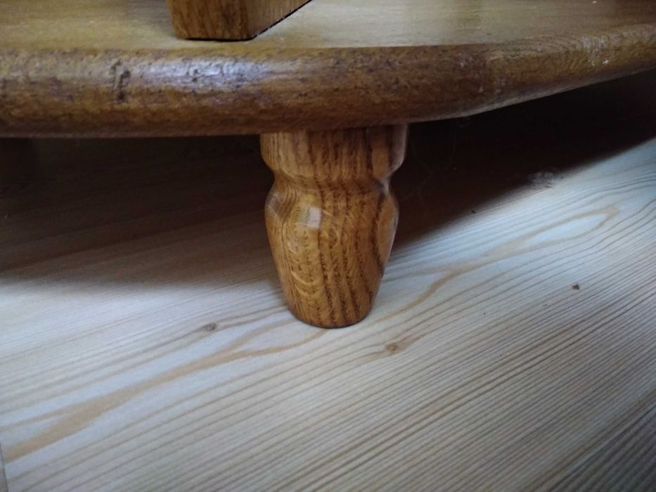 продам дубовий стіл