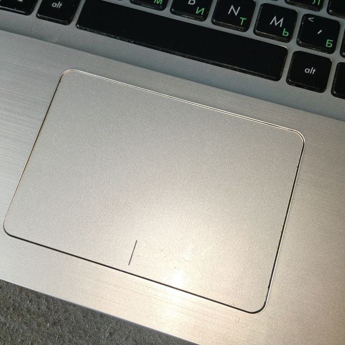 Asus A555L I7 5500U SSD opis