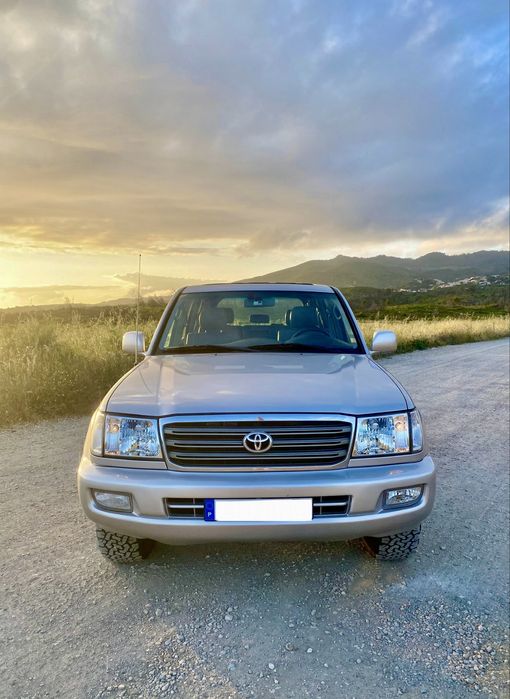 Toyota Land Cruiser HDJ100L