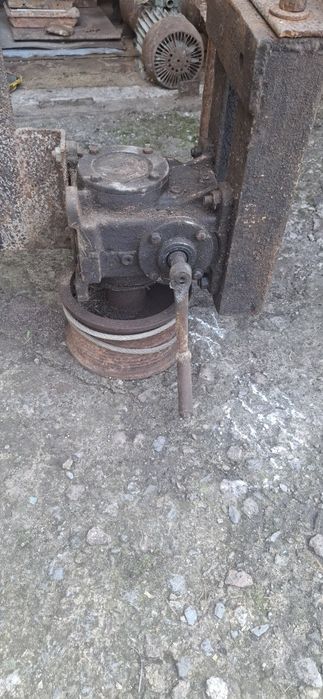 Лебедка червячная ручная