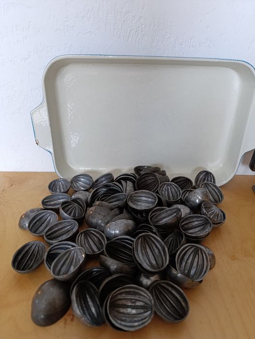 Форми для випічки горішки