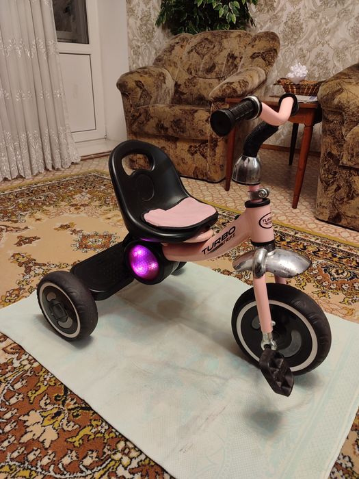Дитячий триколісний велосипедTURBO TRIKE