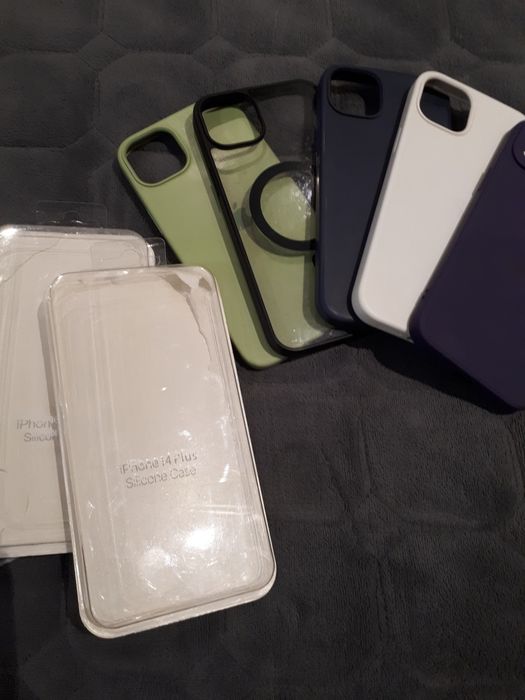 Чехлы на IPhone 14