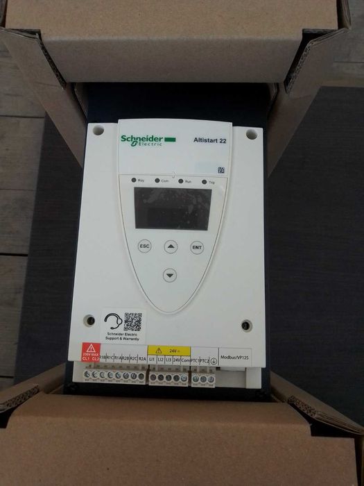 Пристрій плавного пуску Schneider Electric Altistart 22  140A  75кВт  ATS22С14Q  400В,
