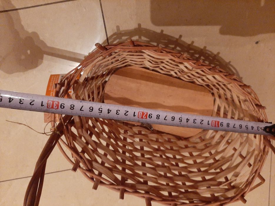 Koszyk wiklinowy na kosz prezentowy