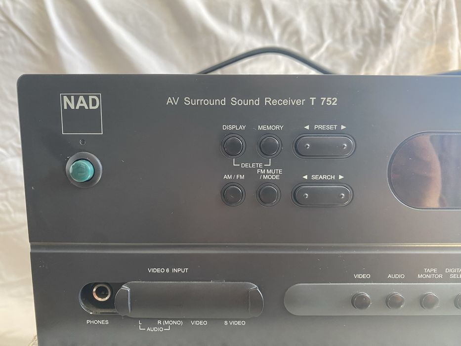 Amplificador Surround Receiver NAD T 752