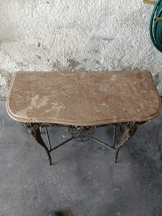 Aparador antigo corredor