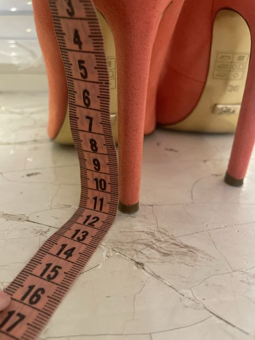 Жіночі туфлі на підборах