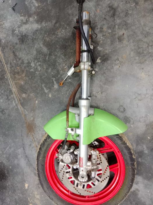 kawasaki gpz600 gpz 600 zawieszenie przednie lagi koło półki błotnik