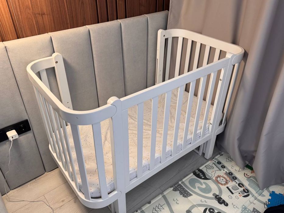 Дитяче ліжечко верес з маятником