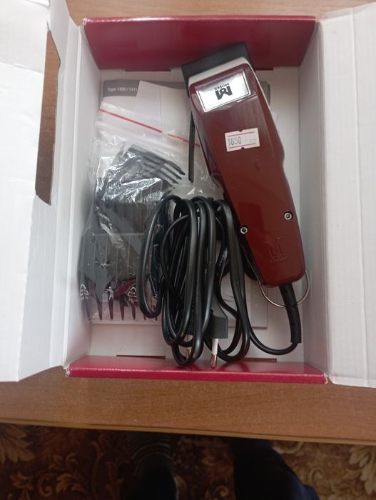 Професійна машинка для стрижки