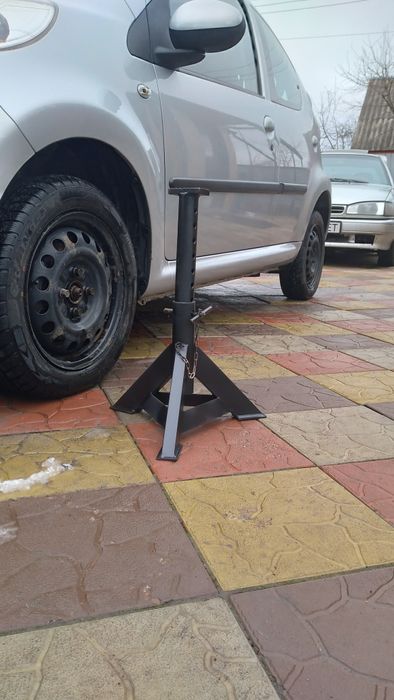 Підставкі під авто.