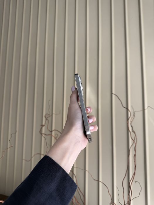 Used IPHONE 15 Pro 128 White Titanium Neverlock  Дорошенка,28 ,IGrand