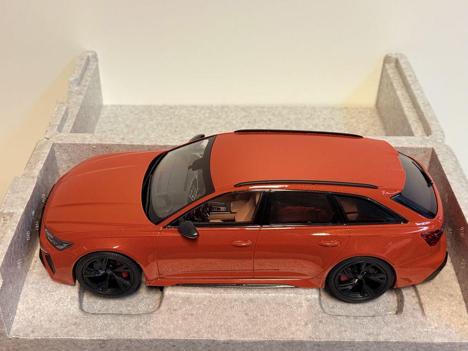 AUDI RS6 C8 1/18 Minichamps pomarańczowy metallic