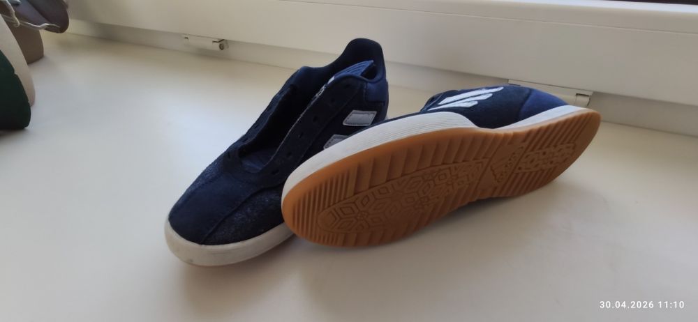 Buty piłkarskie  halówki, turf adidas r. 34