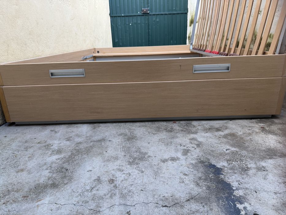 Cama casal 200x160 com colchão marca pikolin