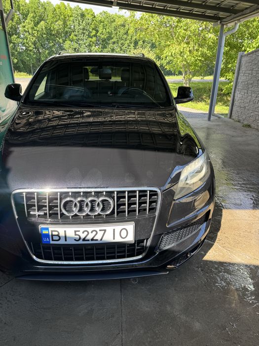 Audi q7 3.0 tdi 2012. 183км
