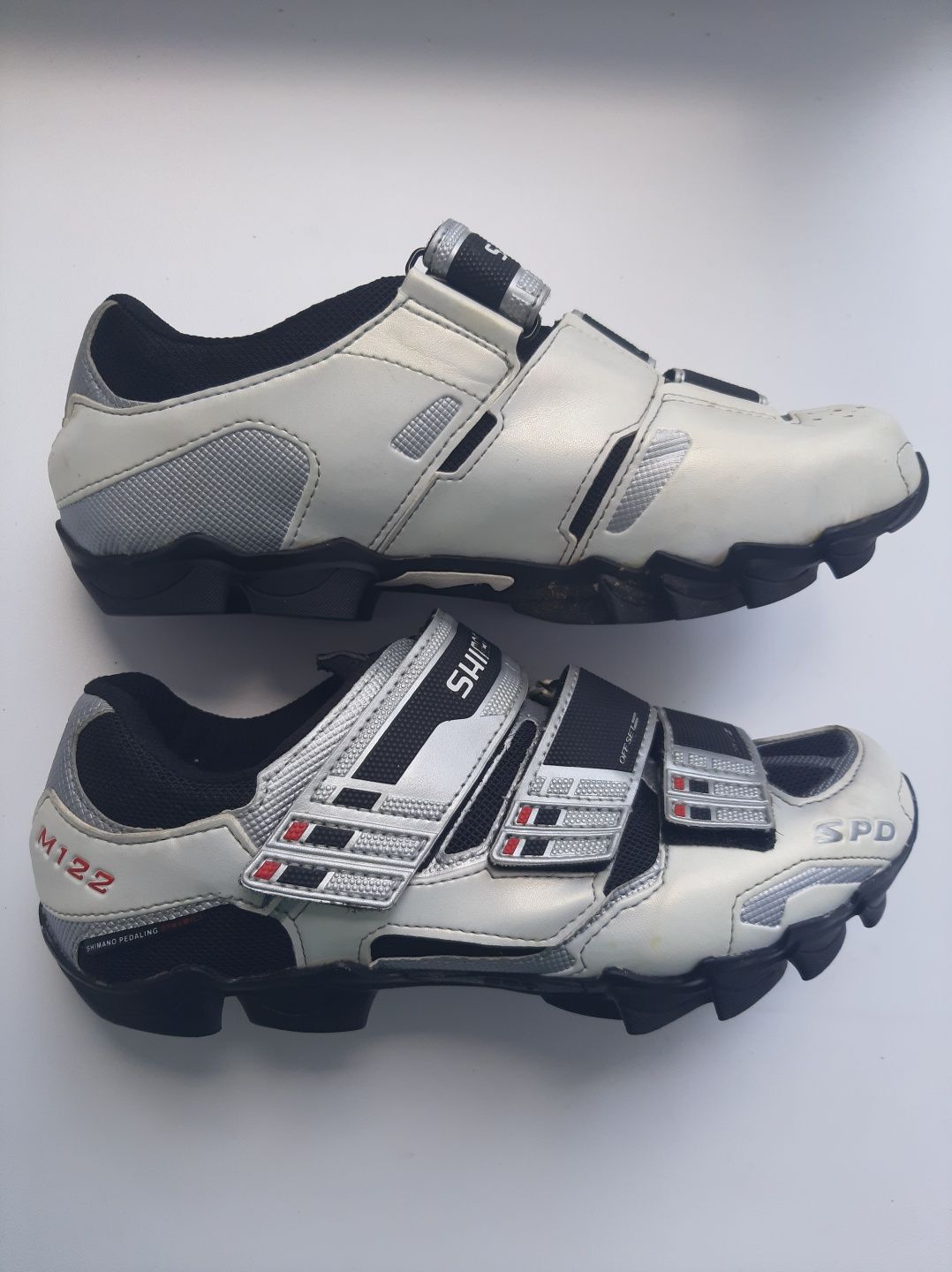 Shimano m122 hotsell