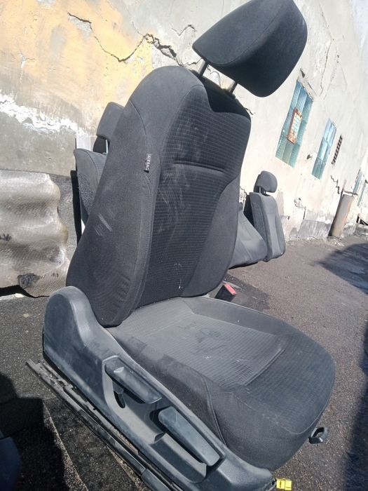 Продам комплект сидений