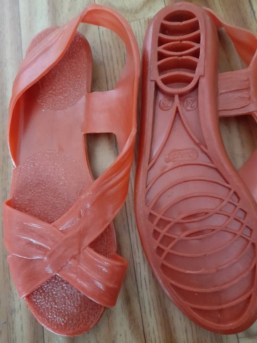 Letnie obuwie silikonowe dl 23cm-10zl para