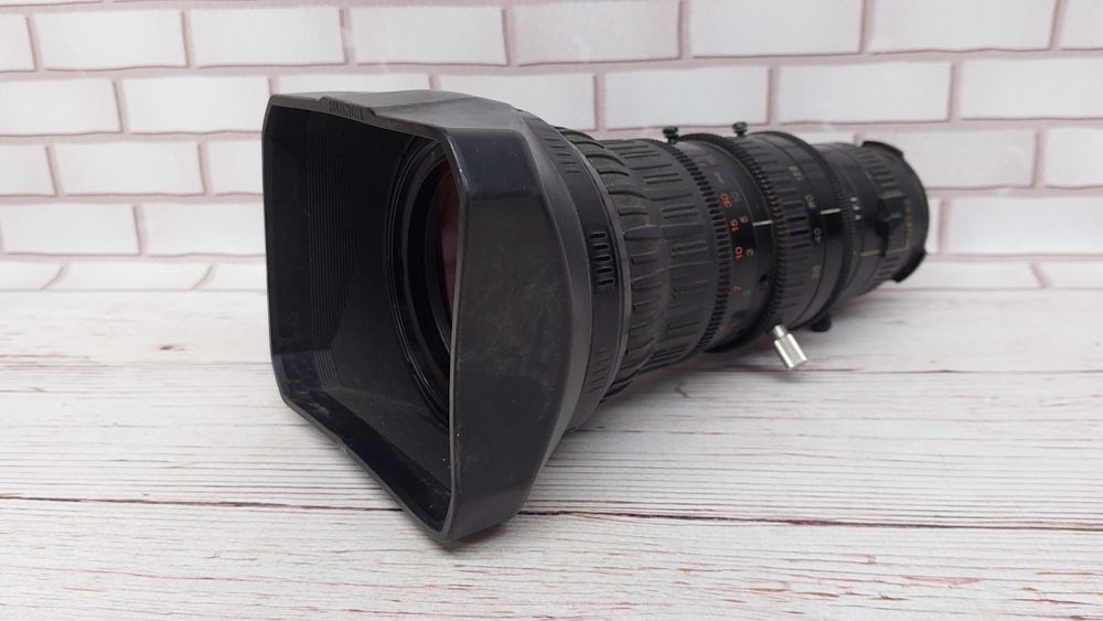 Объектив Fujinon TV Zoom Lens 1:2.1/10-155mm.