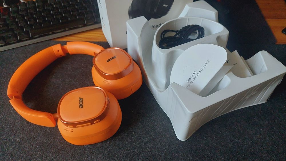 Бездротові Bluetooth навушники Acer OHR633 ,активний шумодав,  глибокий бас, відповідь на дзвінки, довга автономність