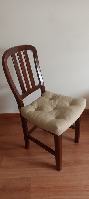 Cadeira e coxim quarto/escritório