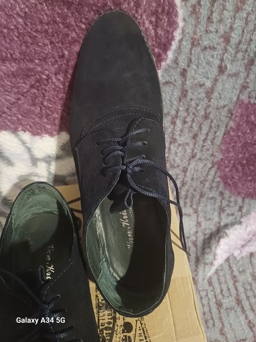 Продам туфлі замшові на хлопця.