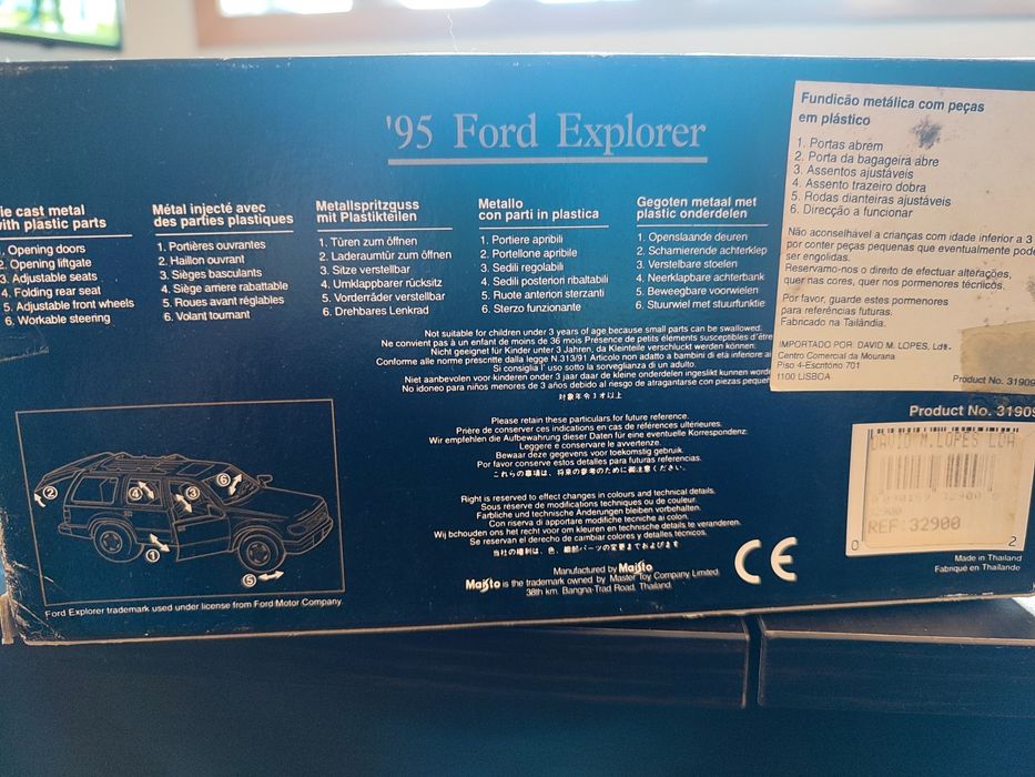 Ford Explorer Sport Raid (miniatura)