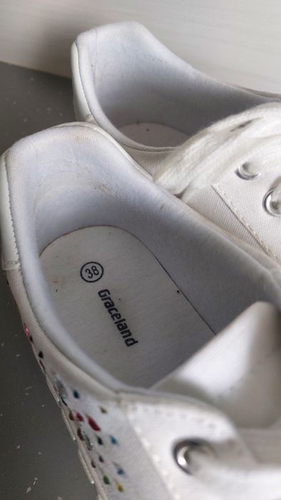 Białe trampki z kamykami GRACELAND rozm. 38
