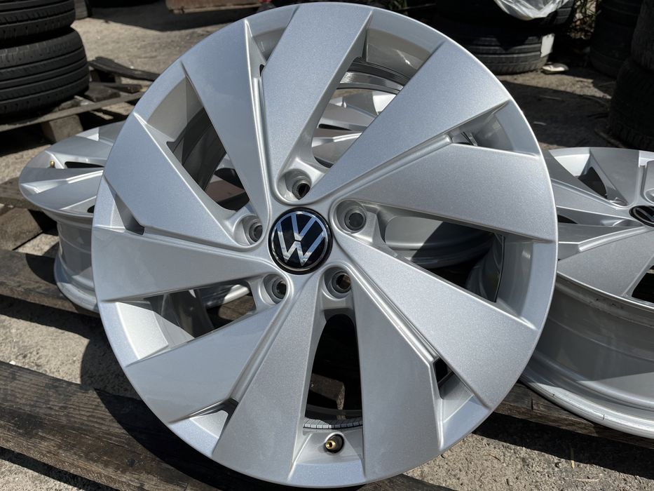 5х112 r17 VW Golf 7 8 Caddy Диски литые  5 112 17